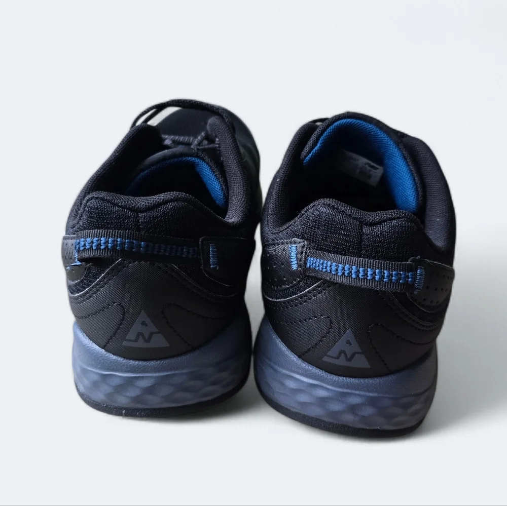 (NEW) New Balance 410 Trail Sneakers
